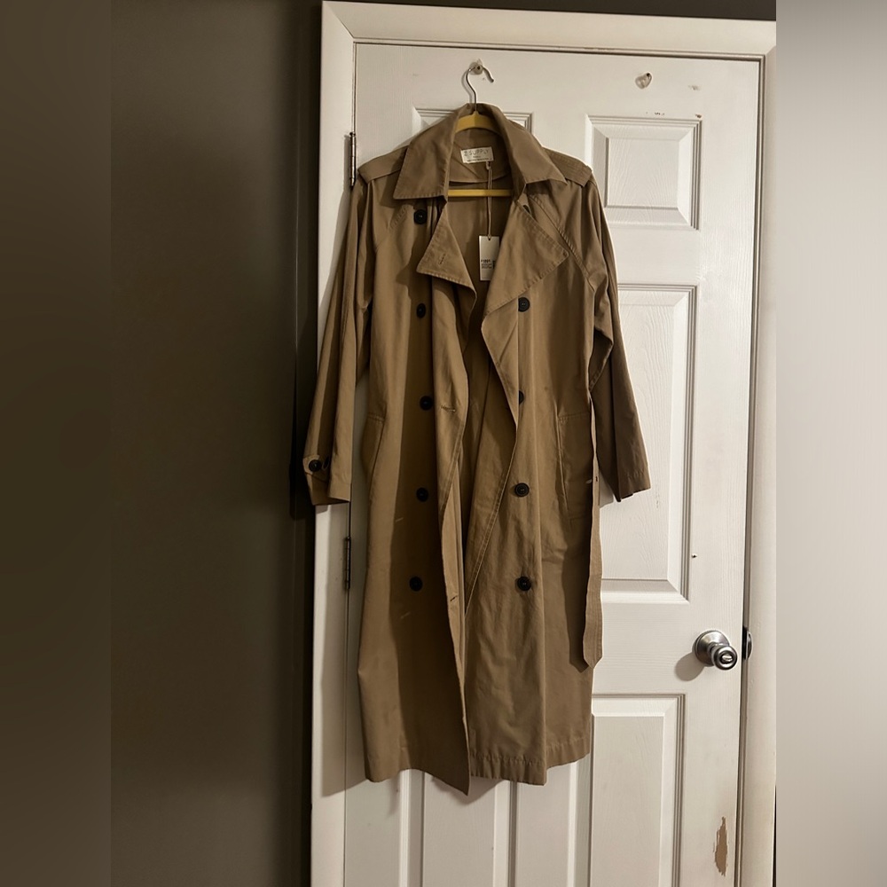 Beautiful brand new with tags Z Supply trench coat - size small